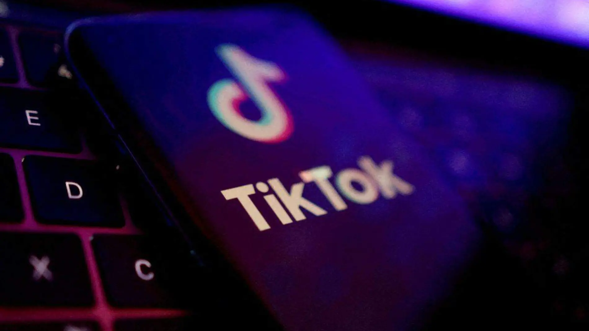 Reino Unido veta TikTok en teléfonos del gobierno por razones de seguridad